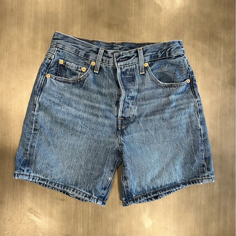 EUC Levi's 501 Classic Button Fly Blue Jean Shorts sz 25